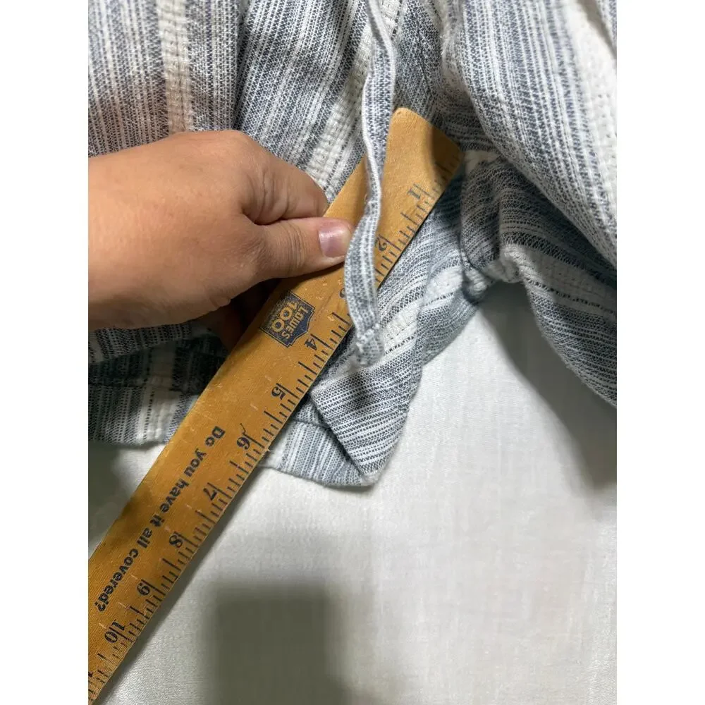 Abercrombie Fitch Shorts Medium Blue White Striped Woven Textured Cotton